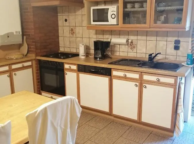 Glori' S Gross Apartman